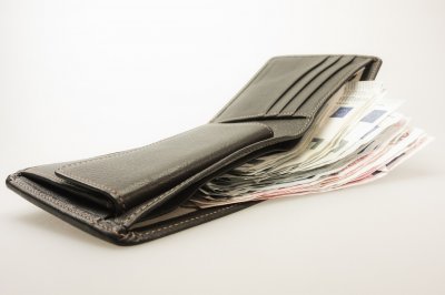 МВР награди ученици, върнали портфейл с документи и пари