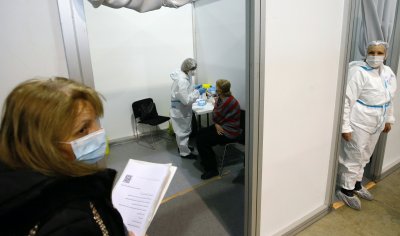 Малко над 40% от сърбите са ваксинирани срещу вируса