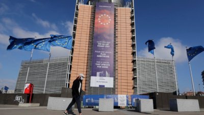 EК предлага компенсации за скъпите горива