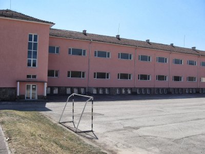 Седмокласничка вкара първолаче в кома 