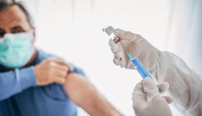 Безплатно ваксинират хора над 65 г. срещу сезонния грип