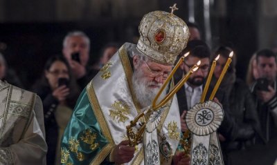 Патриарх Неофит се поклони на лекарите