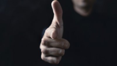 Хлапак с пистолет-играчка вдигна на крак полицията в Германия