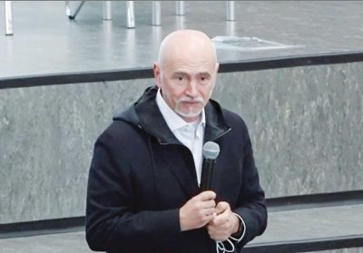 Шефът на "Еконт" скрил мощен теч на данни