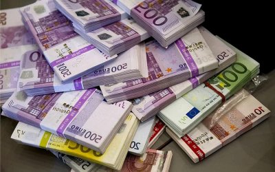 Митничари откриха 100 000 недекларирани евро на Дунав мост 2