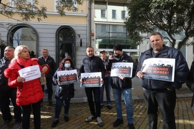 Туроператорите се разлютиха