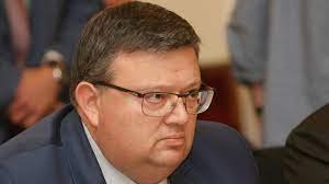 Цацаров плаща 250 бона заради незаконна конфискация