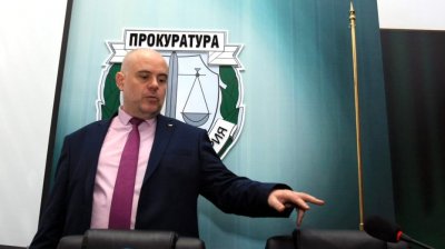 Прокуратурата разследва кой е снимал чата на Гешев с Pi ar Sevi Boiko
