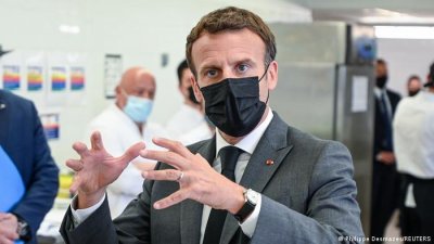 РАДЕВ, СПРИ СЕ, БЕ! Дронове нападнаха Макрон