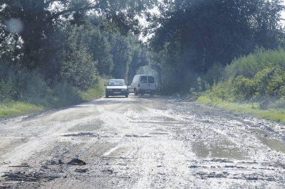 Строежът на „Хемус” разби пътища и мостове в 6 села