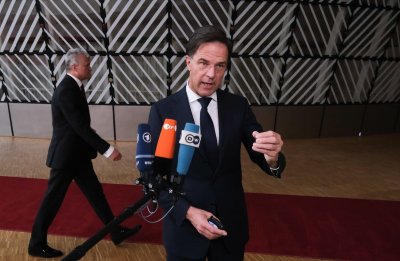 Белгия, Нидерландия и Люксембург с натиск върху Полша