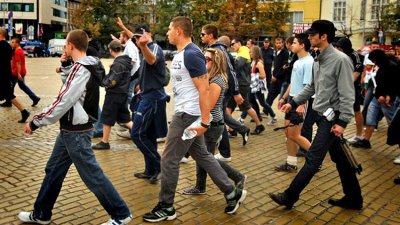 Пандемията удари най-тежко младите хора на пазара на труда