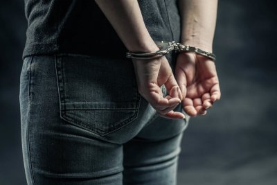 Затвориха жена от Пазарджик за връзки с "Ндрангета"