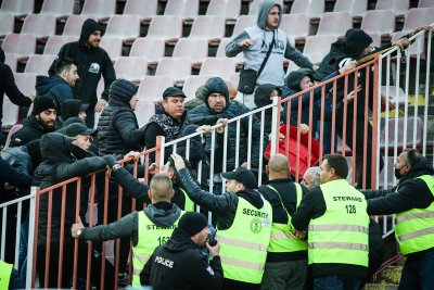 Отложиха наказанията за побоя между фенове на ЦСКА и Локо Пд
