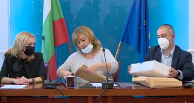 Отвариха офертите за щадящи тестове за учениците