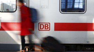 Германия спасява Deutsche Bahn с над €2 млрд.