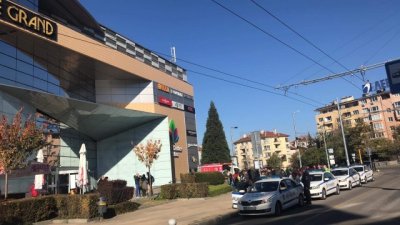 Опит за протестно нахлуване в столичен търговски център