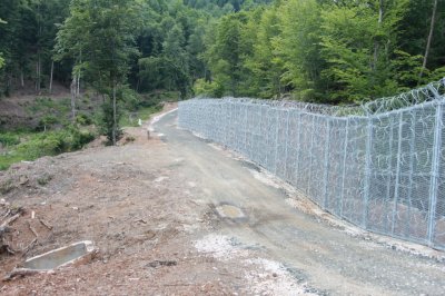 Армията започна ремонт на оградата по границата с Турция