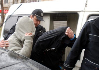Четирима задържани за интернет измами във Ветово