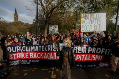 Активисти срещу климатичните промени протестираха в Глазгоу