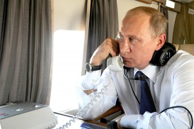 Путин разговаря по телефона с шефа на ЦРУ