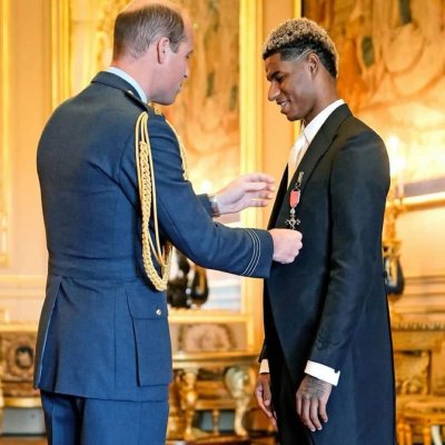 Признание! Принц Уилям награди ас на Манчестър Юнайтед (СНИМКИ) 