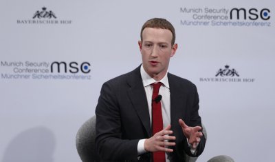 Facebook губи позиции