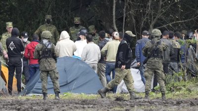 Литва изпрати войски на границата с Полша и Беларус