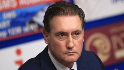 Кирил Домусчиев съди министъра на транспорта Христо Алексиев