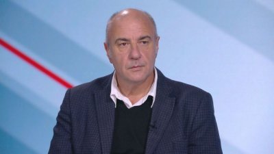 Доц. Любомир Киров: Срам ме е от въпроса защо българите не искат да се ваксинират