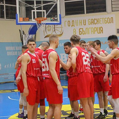 ЦСКА с разгромна победа в баскетбола