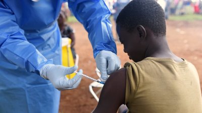 Задава се нова ваксина и срещу ебола