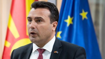 Обрат: Зоран Заев оттегли оставката си