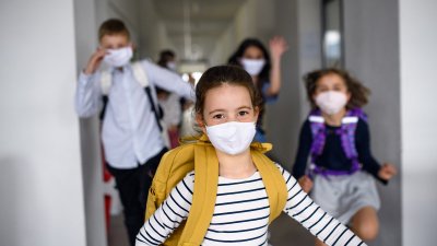 Децата над 10 години в Белгия задължително с маски
