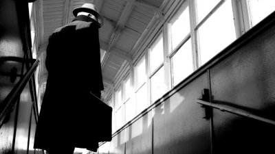 Шестима отиват на съд за шпионство, издавали военни тайни