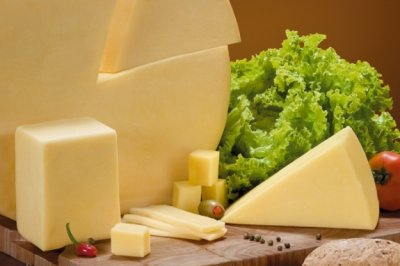 Кашкавалът и маслото ни двойно по-скъпи от европейските
