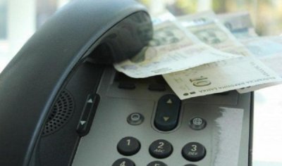 Полицията: Звънне ли ви банков служител по телефона, затворете!