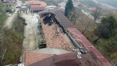 АПЕЛ: Търсят се дрехи и обувки за оцелелите в Рояк