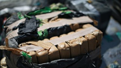 Заловиха 35 кг кокаин в товар с банани