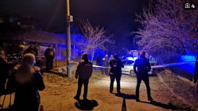 Все още се изяснява версията за пожара в село Рояк