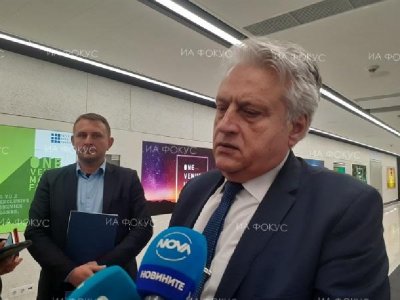 Бойко Рашков гласува за „по-добрия кандидат” (СНИМКА)