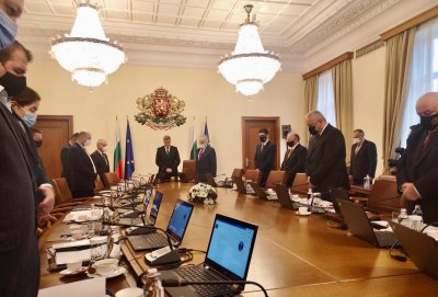 С минута мълчание започна заседанието на Министерския съвет