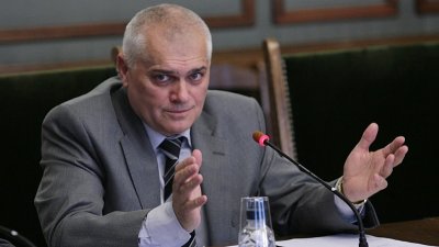 Валентин Радев оглавява прословутата Етична комисия на ГЕРБ