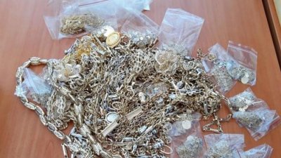 Над 3 кг златни и сребърни накити са конфискувани на "Капитан Андреево"