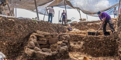 Археолози откриха селище „по-старо от света”