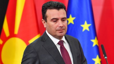 Финал: Оставката на Зоран Заев - приета