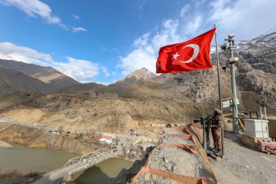 Турция залови на границата седем членове на ИДИЛ