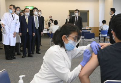 Ваксинация с трета доза срещу Covid-19 започна в Япония