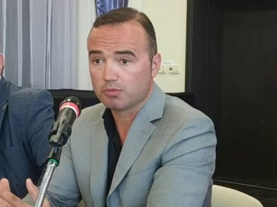 Правосъдният министър твърди, че следователят, който го разпитал за Митко Каратиста, бил преместен