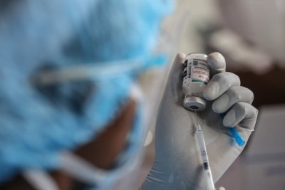 Пробив: Открита ли е връзката между кръвните съсиреци и ваксината на "Астра Зенека"